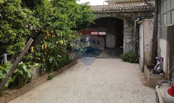 casa indipendente in vendita a Giarre