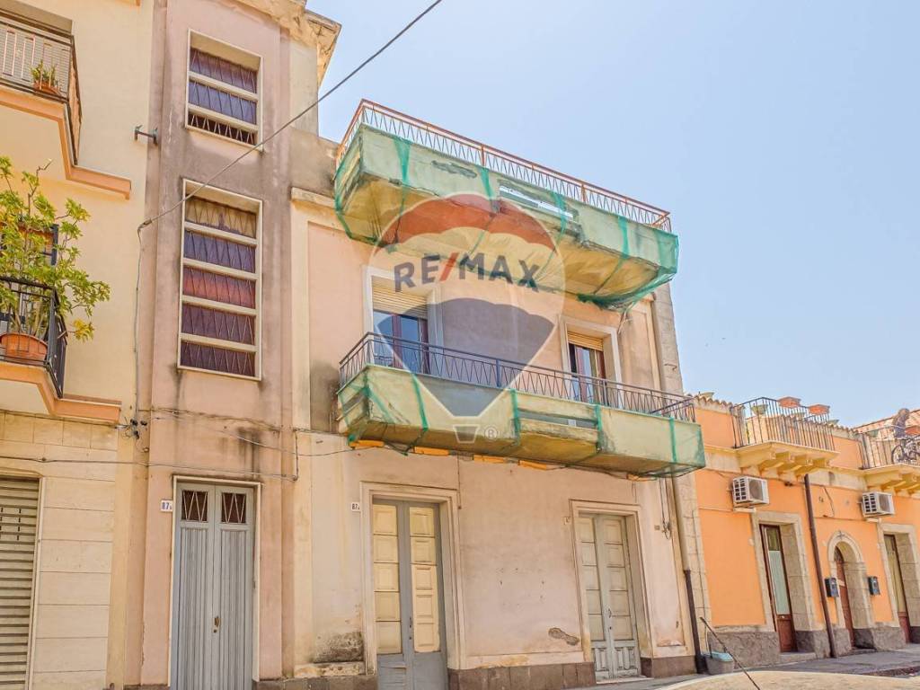 casa indipendente in vendita a Giarre