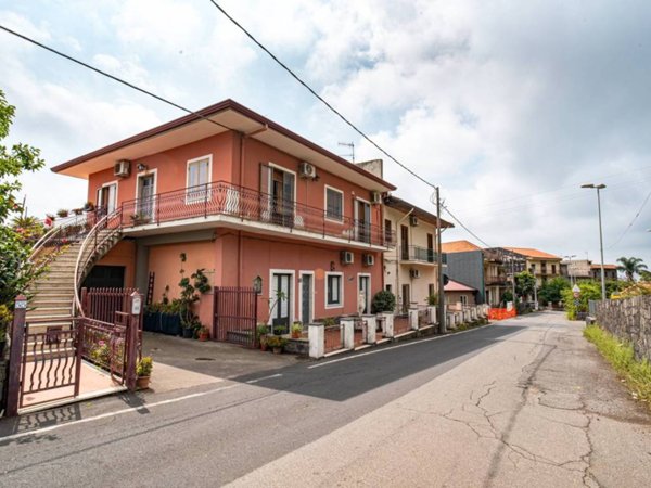 casa indipendente in vendita a Giarre