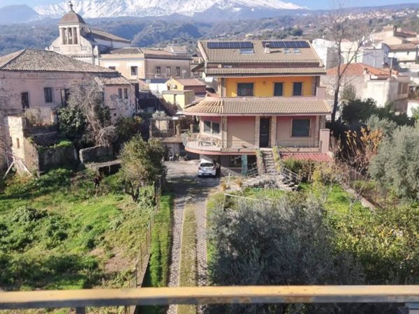 appartamento in vendita a Giarre in zona San Giovanni Montebello