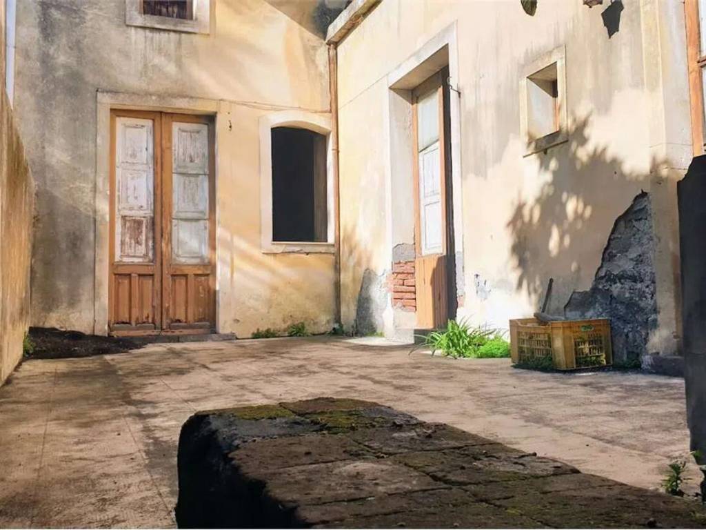 casa indipendente in vendita a Giarre