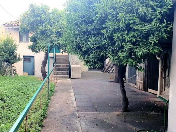casa indipendente in vendita a Giarre