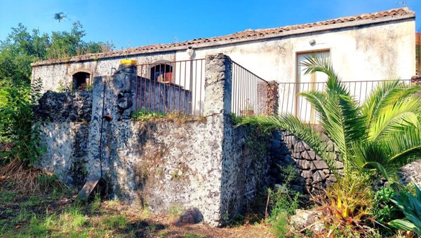 casa indipendente in vendita a Giarre