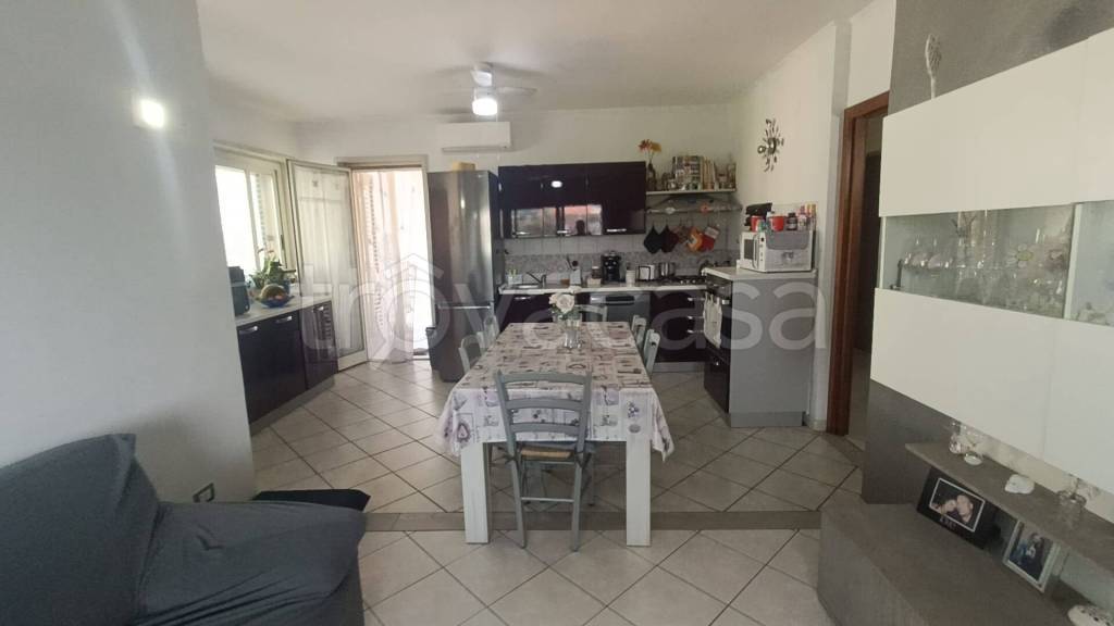 appartamento in vendita a Giarre in zona Altarello