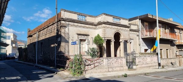 casa indipendente in vendita a Giarre