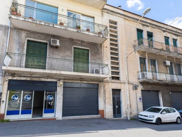 negozio in vendita a Giarre