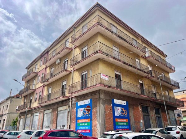 intera palazzina in vendita a Giarre