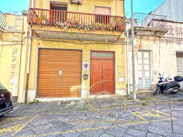 casa indipendente in vendita a Giarre