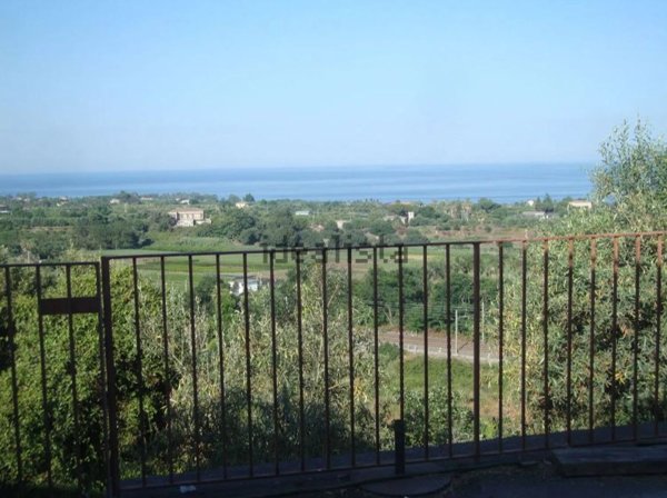 casa indipendente in vendita a Giarre in zona San Leonardello