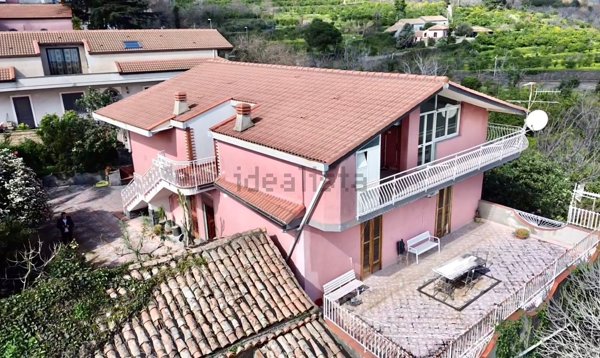 casa indipendente in vendita a Giarre in zona San Giovanni Montebello