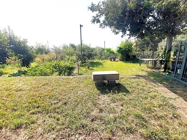 locale commerciale in vendita a Giarre