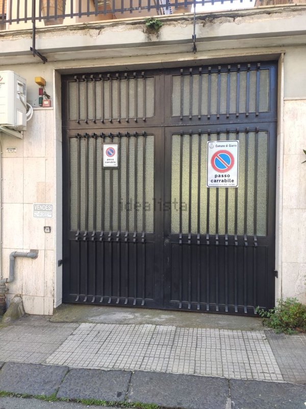 locale di sgombero in vendita a Giarre