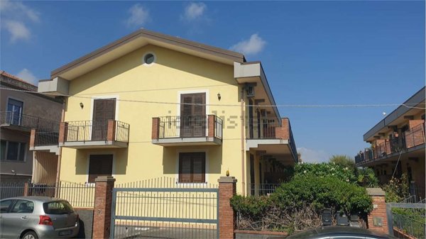 casa indipendente in vendita a Giarre