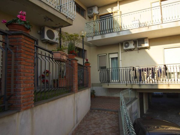 appartamento in vendita a Giarre in zona San Giovanni Montebello