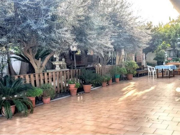 casa indipendente in vendita a Giarre