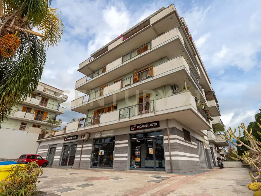 locale commerciale in vendita a Giarre