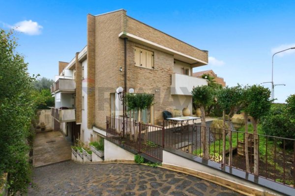 casa indipendente in vendita a Giarre in zona Trepunti