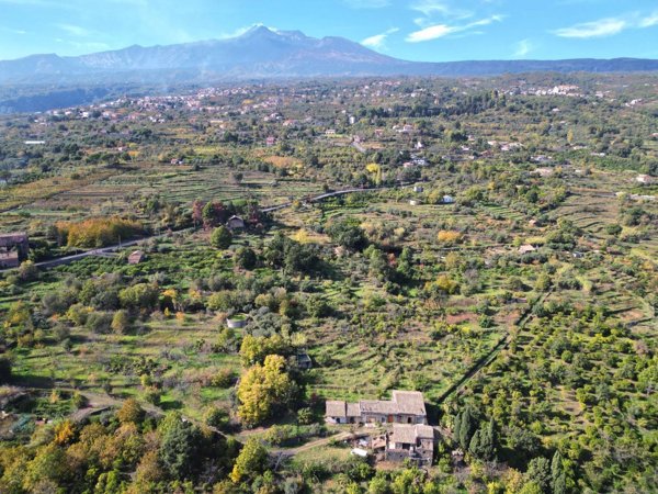 casa indipendente in vendita a Giarre in zona San Giovanni Montebello
