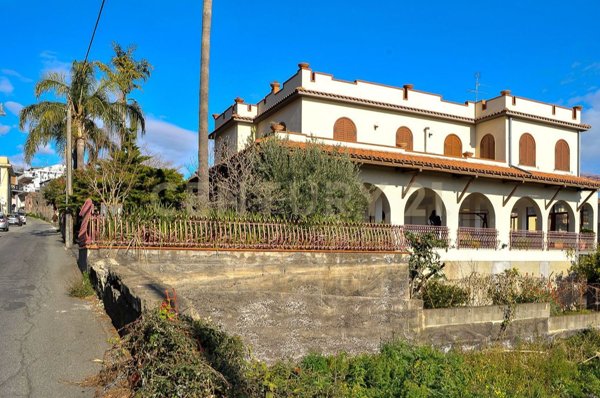 casa indipendente in vendita a Giarre in zona San Giovanni Montebello