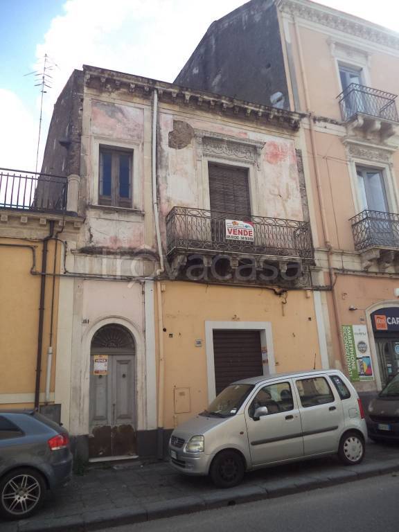 casa indipendente in vendita a Giarre