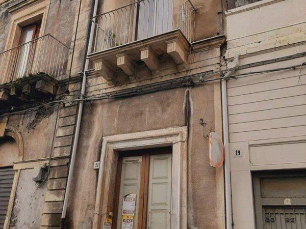 casa indipendente in vendita a Giarre