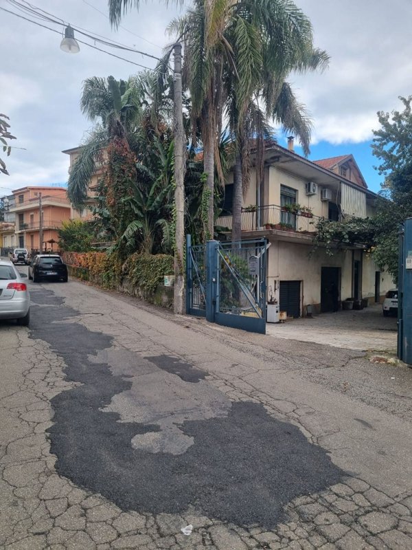 casa indipendente in vendita a Giarre in zona San Giovanni Montebello