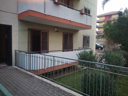 appartamento in vendita a Giarre in zona Trepunti