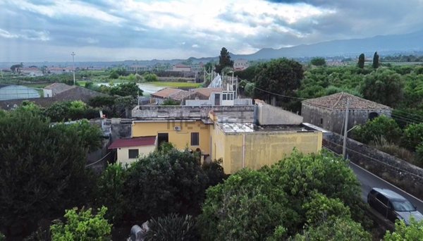 casa indipendente in vendita a Giarre in zona Carruba