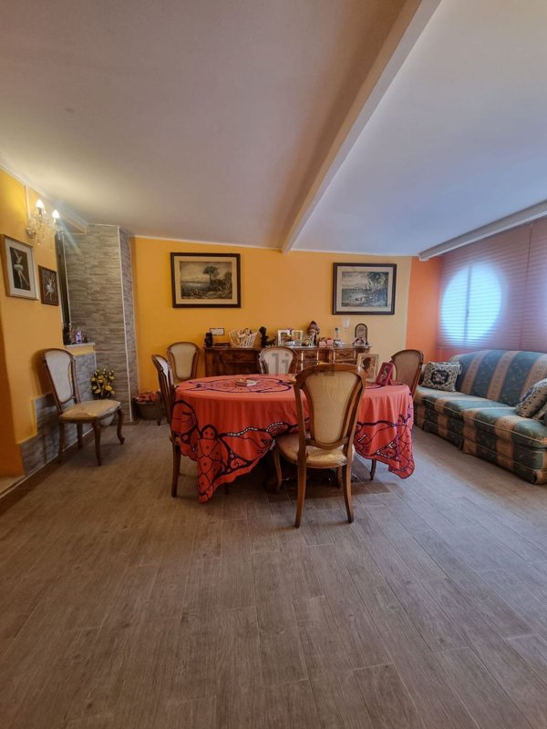 casa indipendente in vendita a Giarre