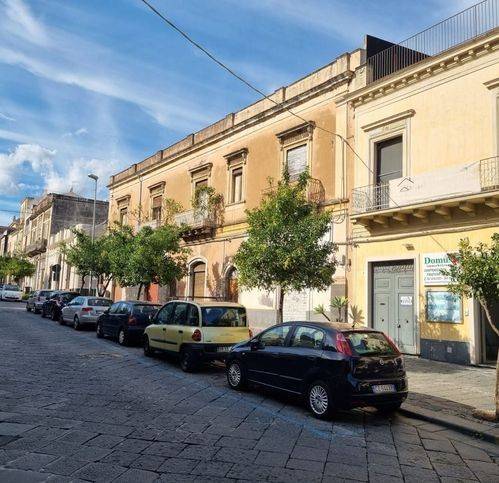 casa semindipendente in vendita a Giarre