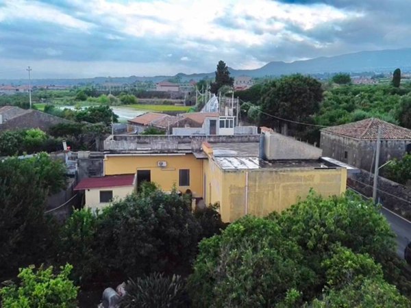 casa indipendente in vendita a Giarre in zona Carruba