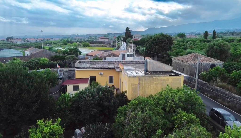 casa indipendente in vendita a Giarre in zona San Leonardello