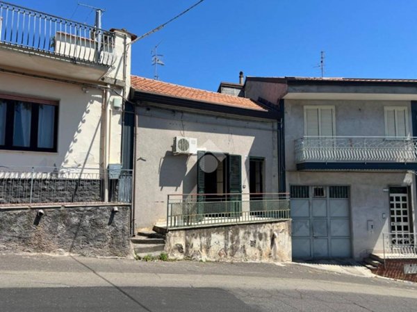 casa indipendente in vendita a Giarre in zona Macchia
