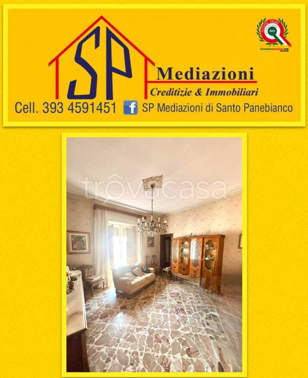 appartamento in vendita a Giarre in zona Macchia