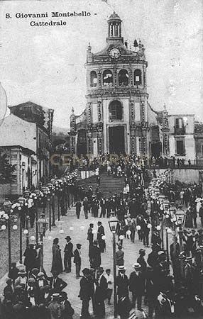 casa indipendente in vendita a Giarre in zona San Giovanni Montebello