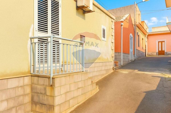 casa indipendente in vendita a Giarre