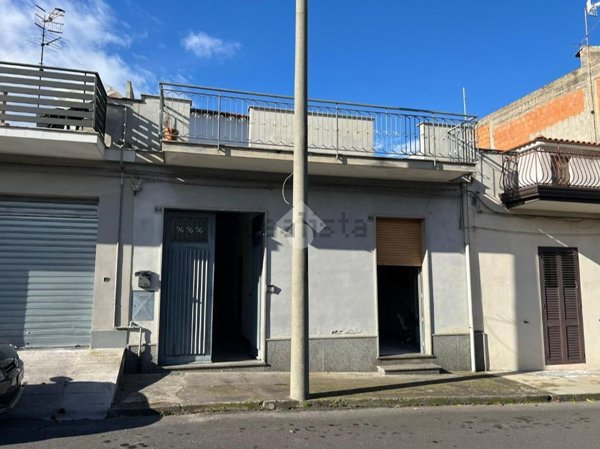 casa indipendente in vendita a Giarre in zona Macchia