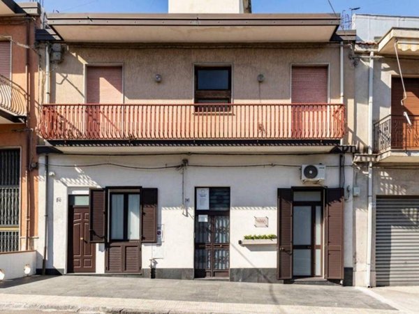 casa indipendente in vendita a Giarre