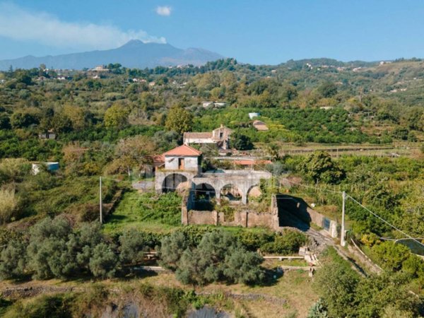 casa indipendente in vendita a Giarre in zona Macchia