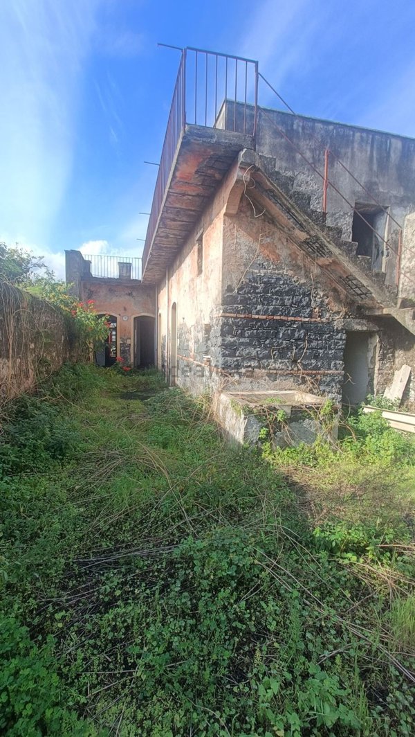 casa indipendente in vendita a Giarre