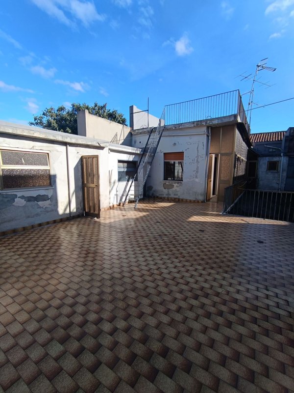 casa indipendente in vendita a Giarre