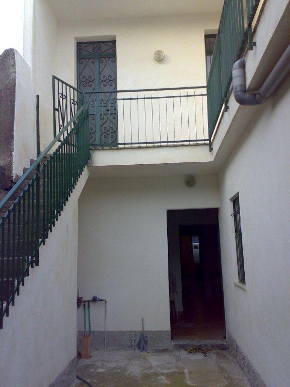 casa indipendente in vendita a Giarre in zona San Giovanni Montebello
