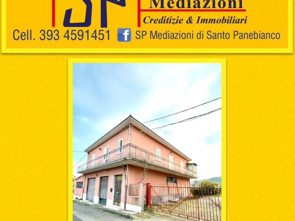 casa indipendente in vendita a Giarre in zona Macchia