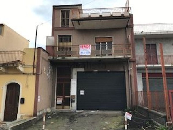 casa indipendente in vendita a Giarre