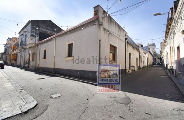 casa indipendente in vendita a Giarre