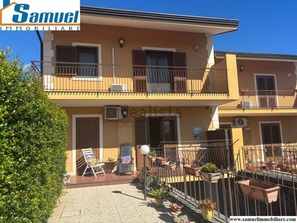 casa indipendente in vendita a Giarre in zona Altarello