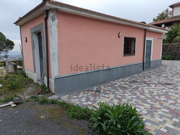 casa indipendente in vendita a Giarre in zona Macchia