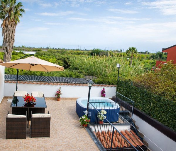 casa indipendente in vendita a Giarre