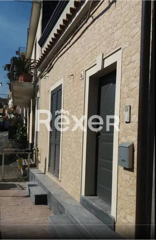 appartamento in vendita a Giarre in zona San Giovanni Montebello