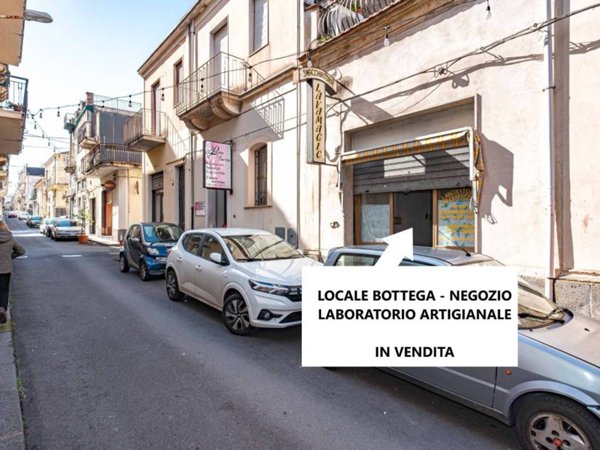 locale commerciale in vendita a Giarre